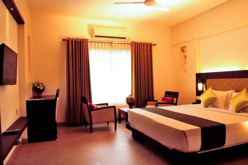 Copper Folia Hotel Calicut Eksteriør billede