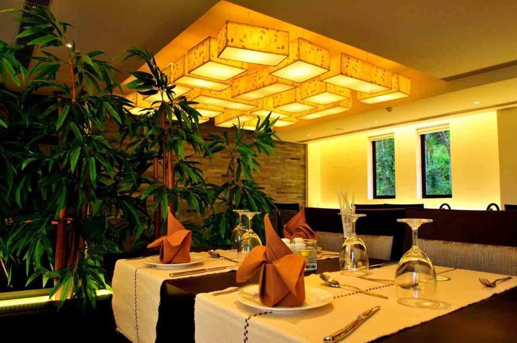 Copper Folia Hotel Calicut Eksteriør billede
