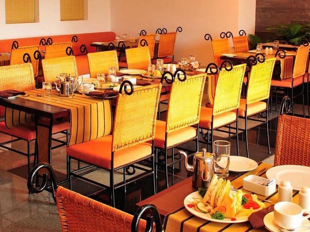 Copper Folia Hotel Calicut Eksteriør billede
