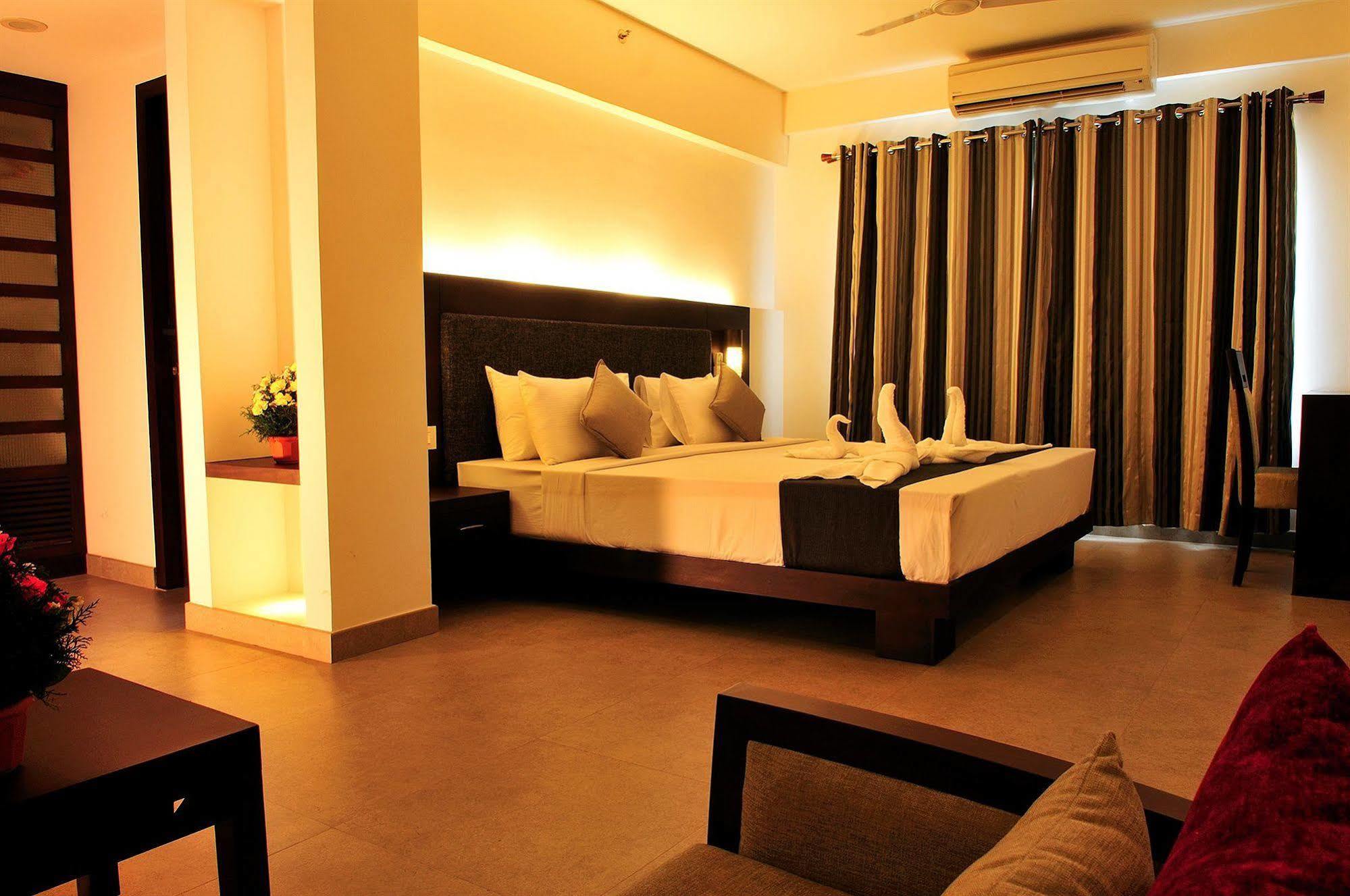 Copper Folia Hotel Calicut Eksteriør billede